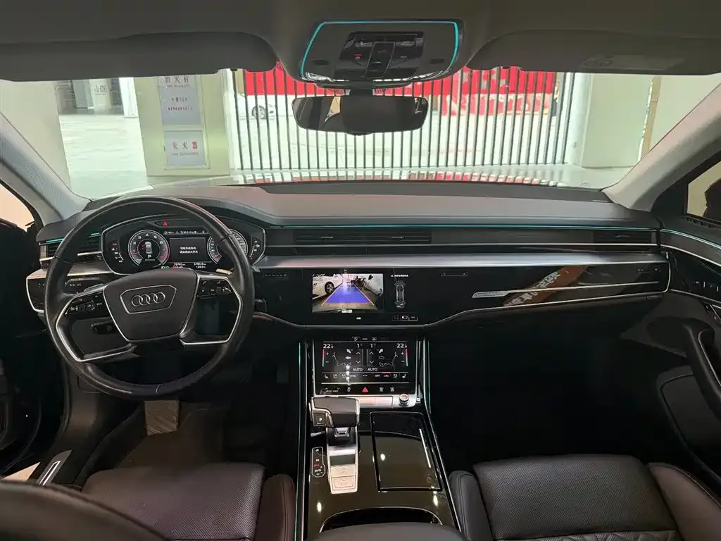 Audi A8 — фото 4
