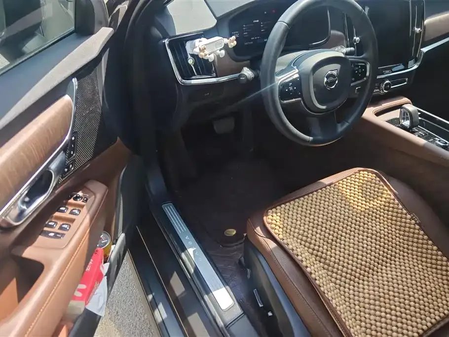 Volvo V90 2023 из CN, фото 5