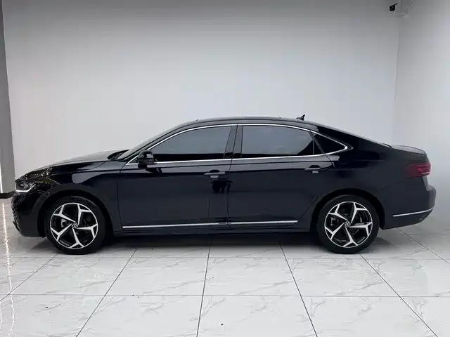 Volkswagen Passat — фото 6