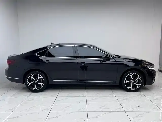 Volkswagen Passat — фото 8