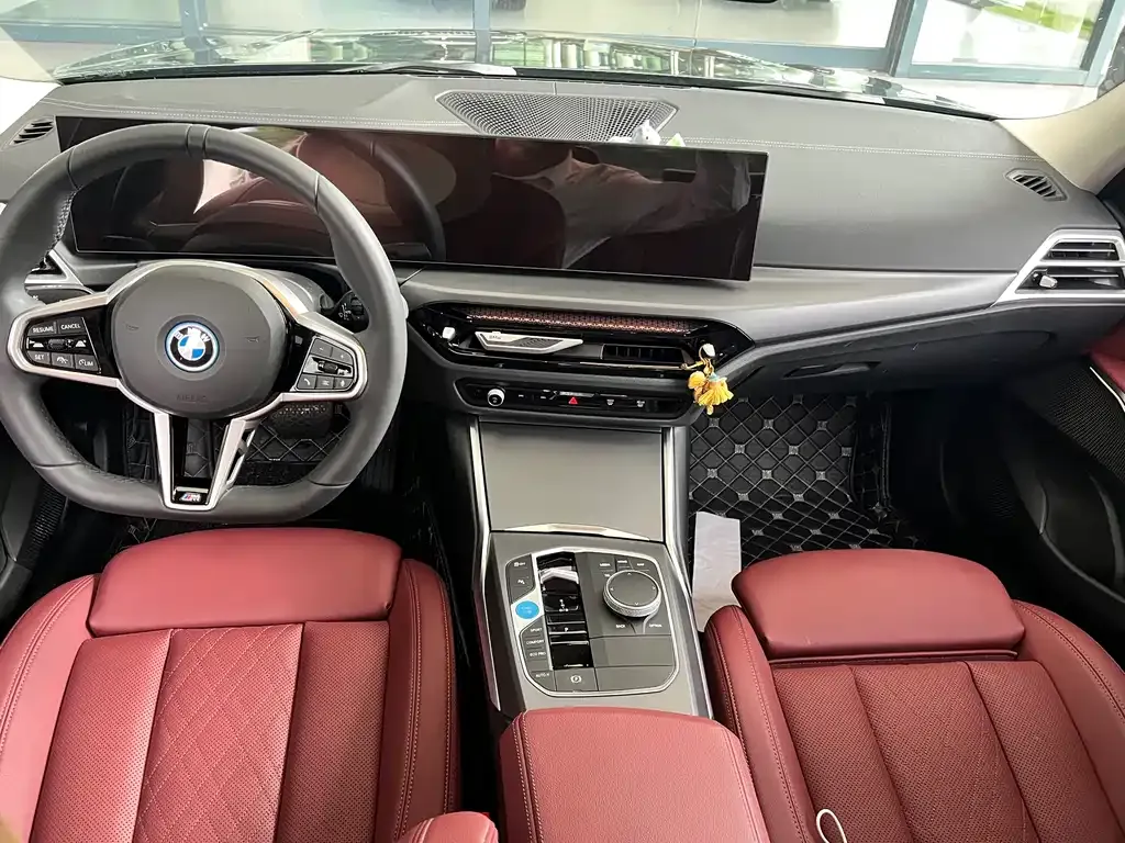 BMW i3 — фото 7