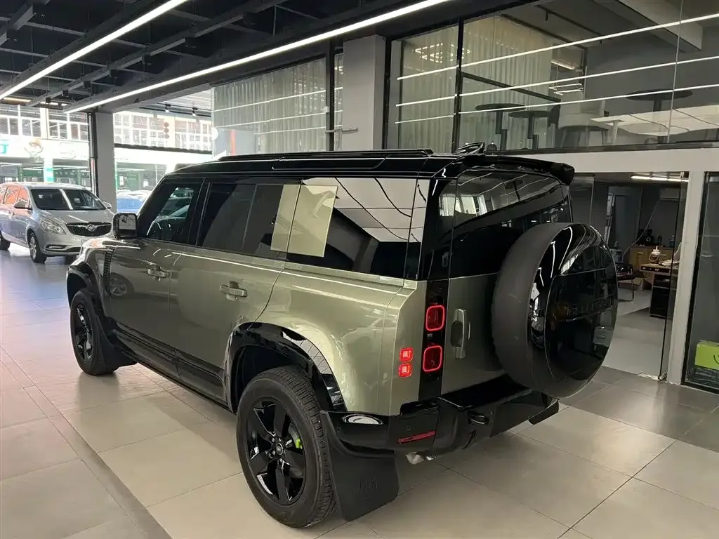 Land Rover Defender — фото 4
