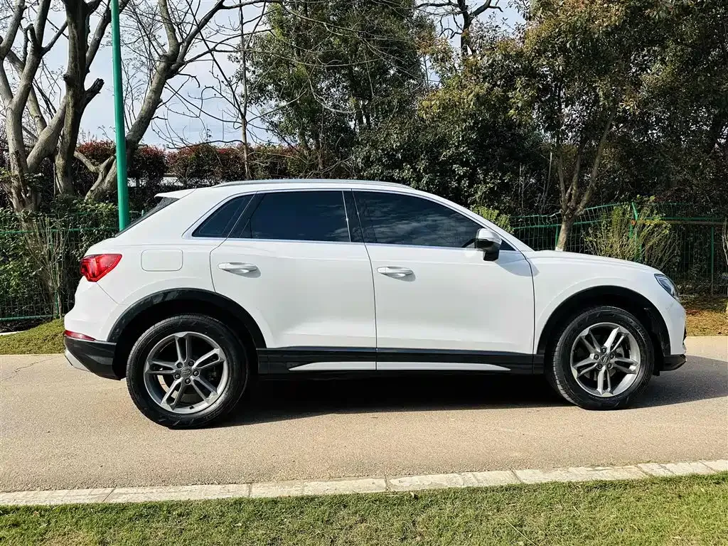 Audi Q3 — фото 7