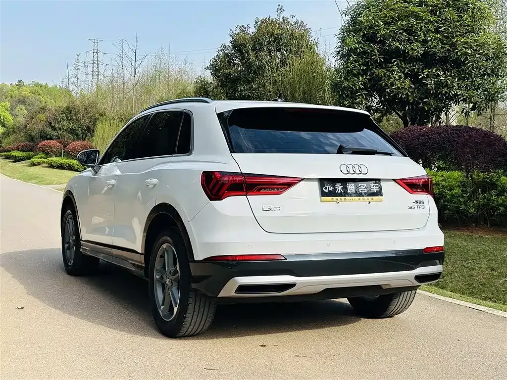 Audi Q3 — фото 10