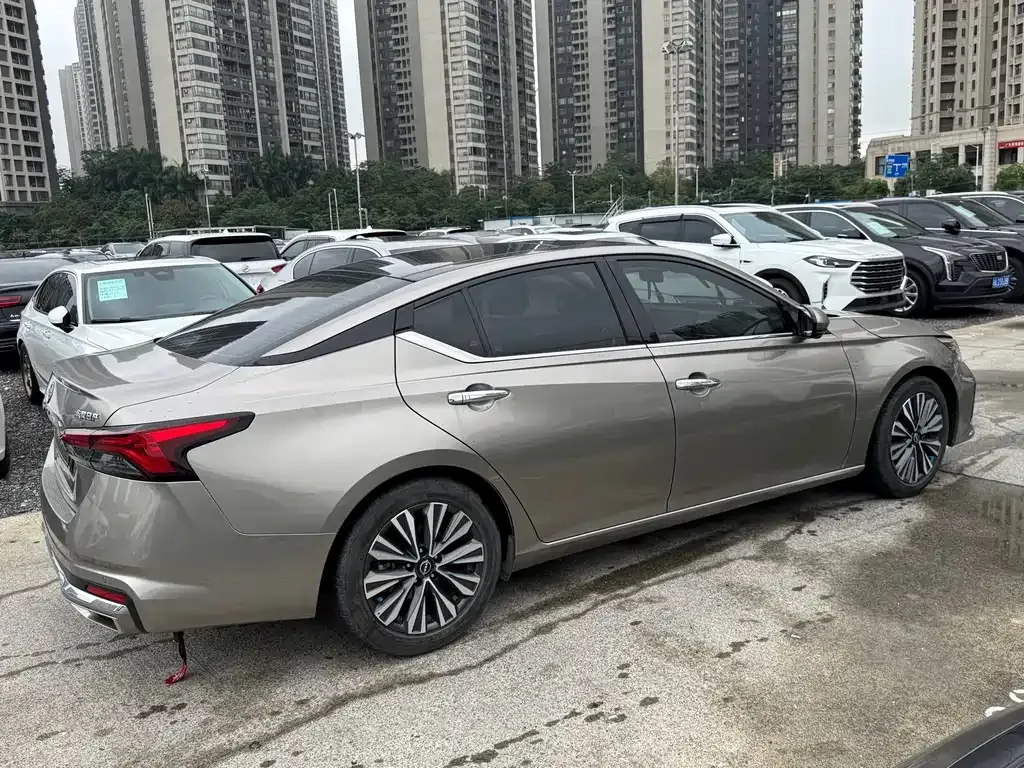 Nissan Teana — фото 7