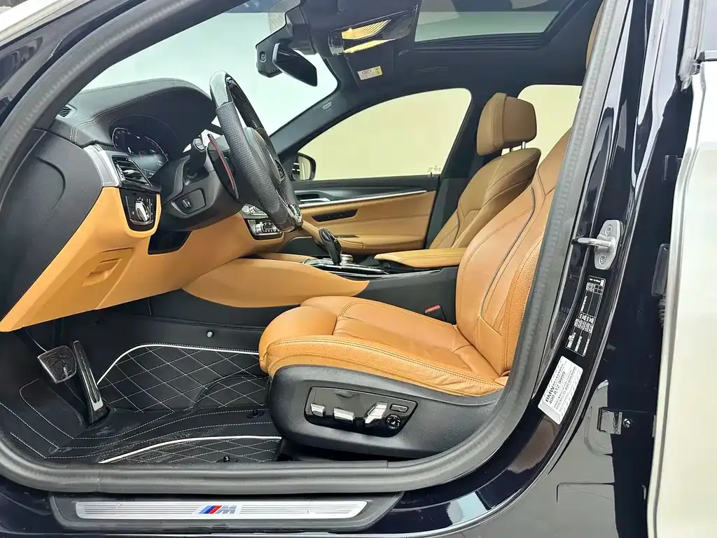 BMW 5 Series (Import) 2023 из CN, фото 6