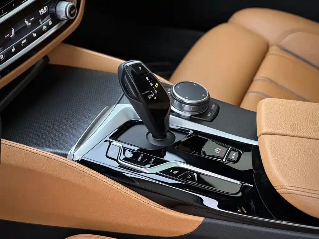BMW 5 Series (Import) 2023 из CN, фото 4