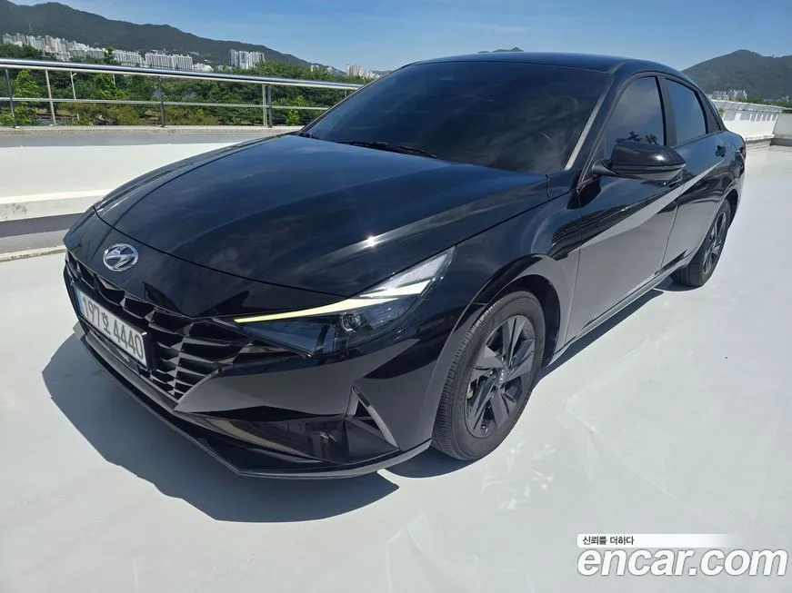 Hyundai AVANTE — фото 1