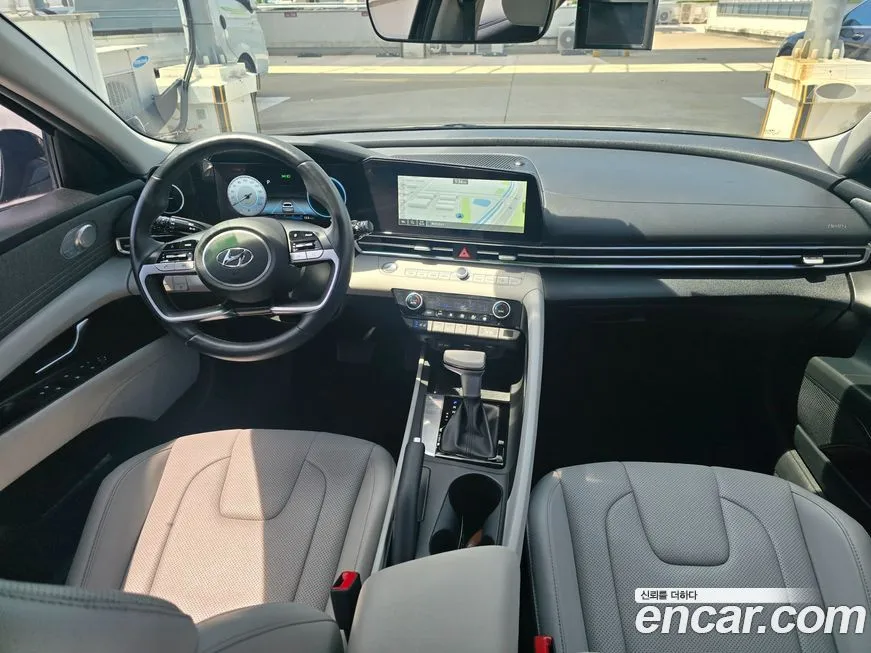 Hyundai AVANTE — фото 3