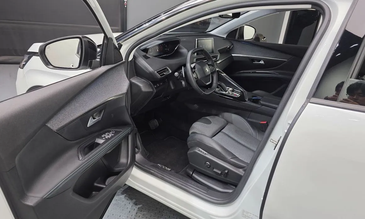 Peugeot 5008 2021 из KR, фото 10