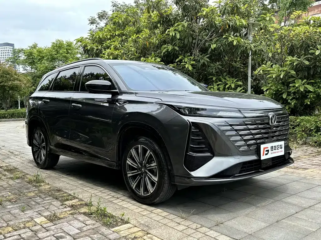 Changan CS75PLUS — фото 1