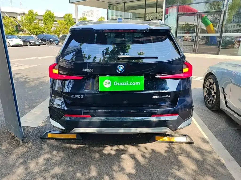 BMW iX1 2025 из CN, фото 3
