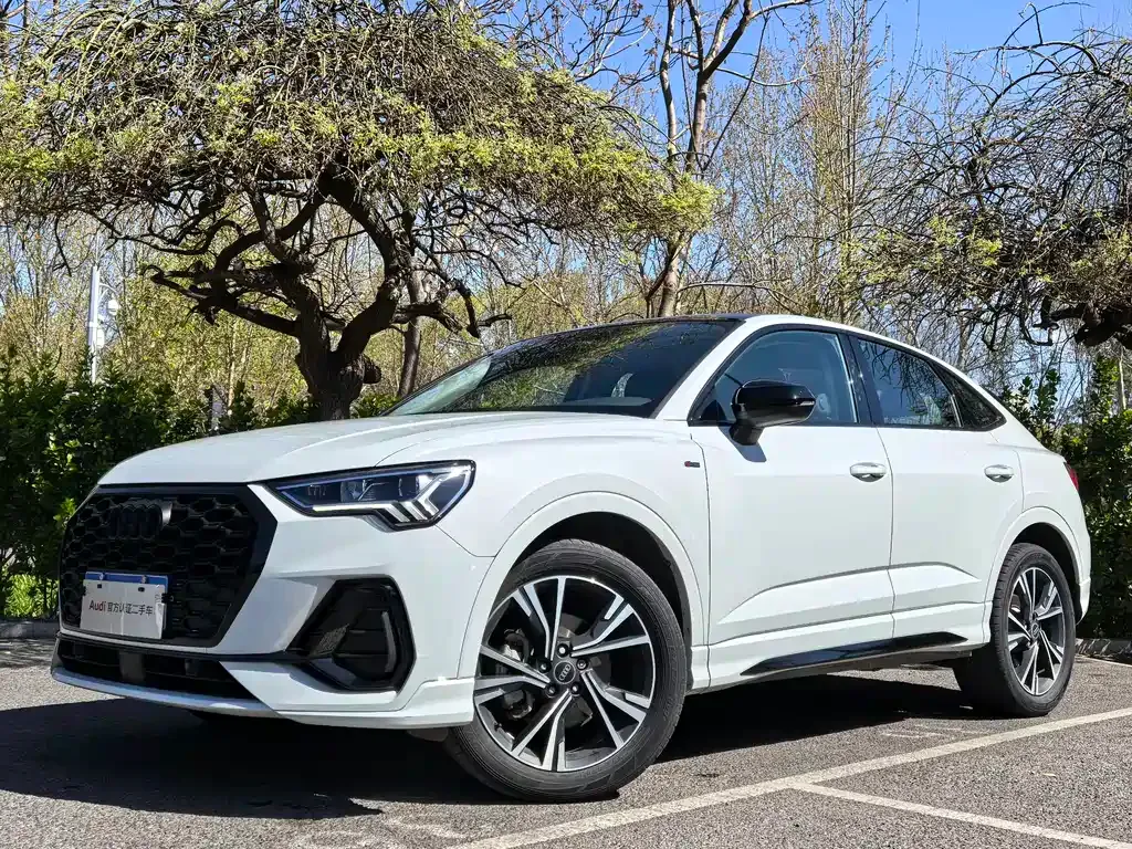 Audi Q3 Sportback — фото 1