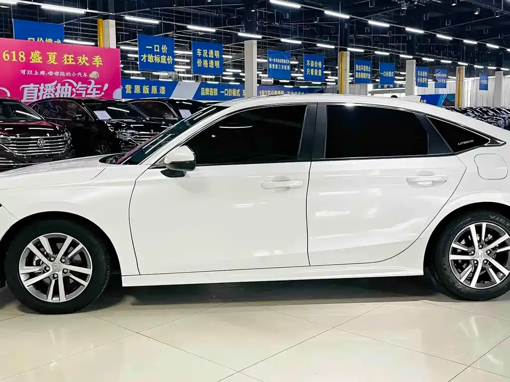Honda Civic — фото 7