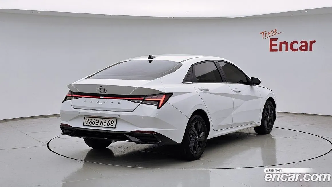 Hyundai AVANTE — фото 5