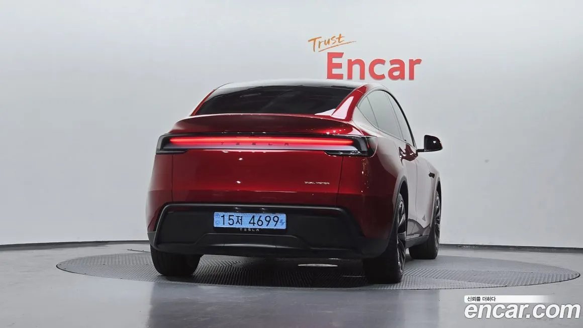 Tesla Model Y — фото 3