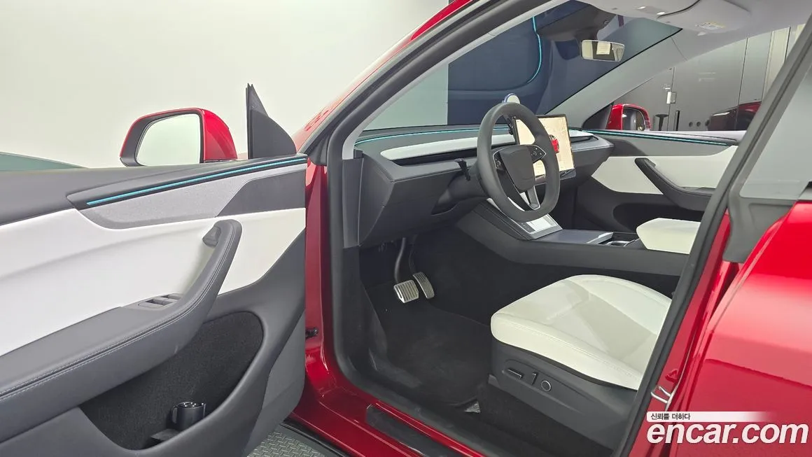 Tesla Model Y — фото 9