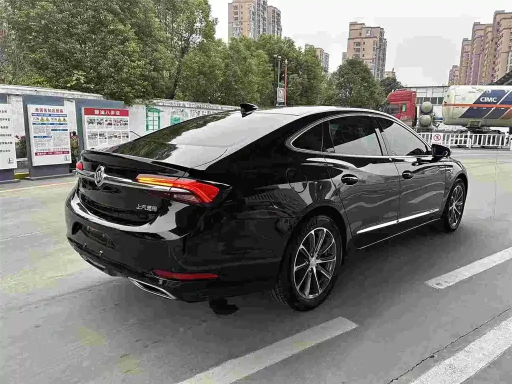 Buick LaCrosse — фото 6