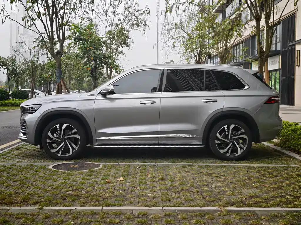 Geely Xingyue L — фото 8