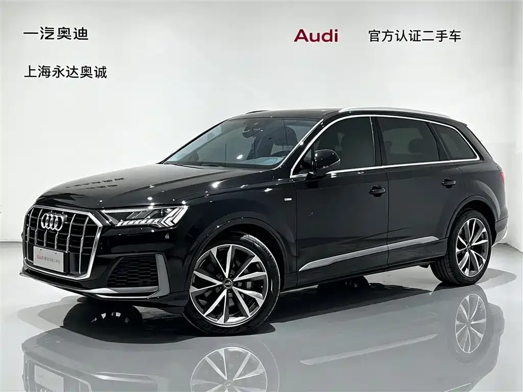 Audi Q7 — фото 1
