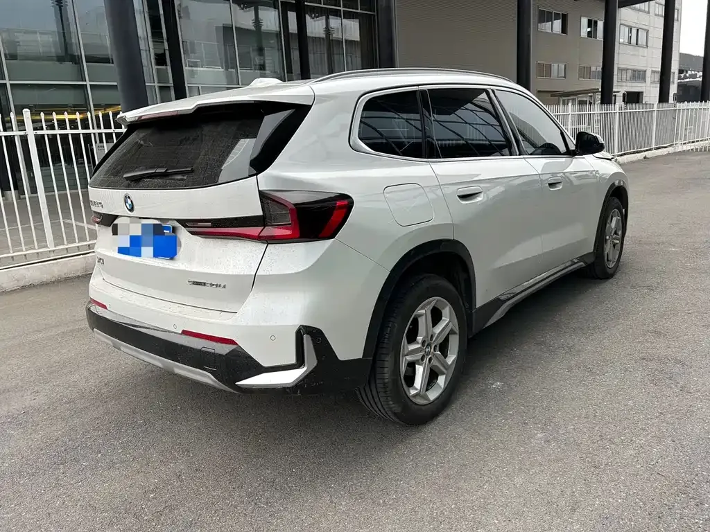 BMW X1 — фото 10