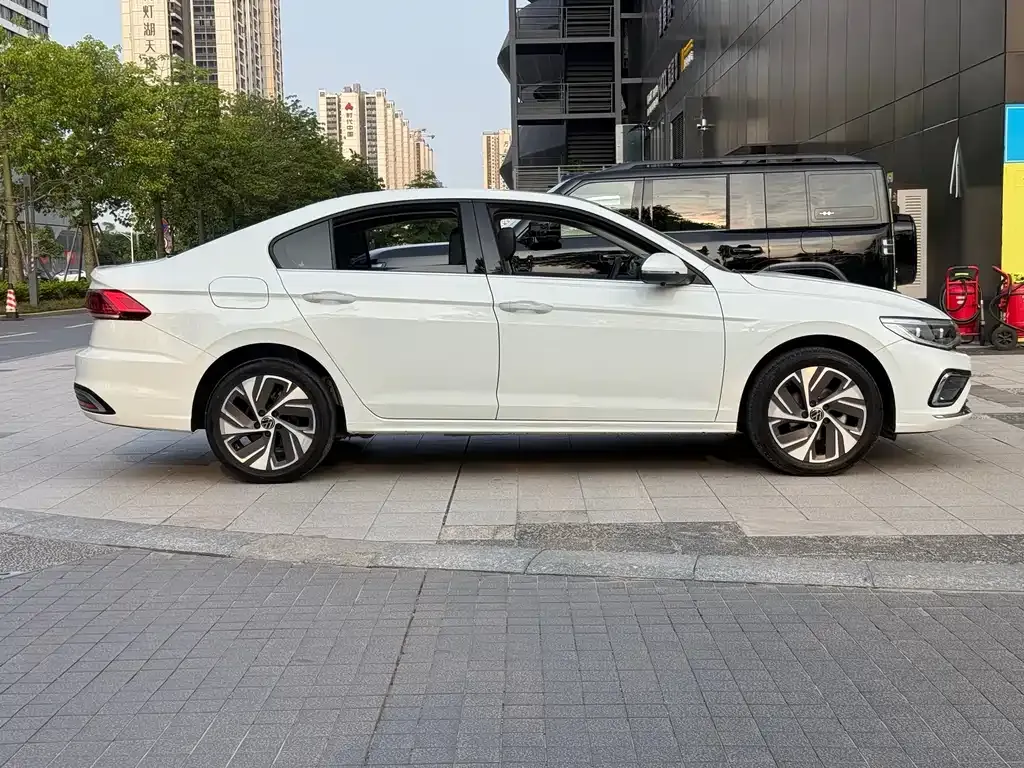 Volkswagen Bora 2023 из CN, фото 2