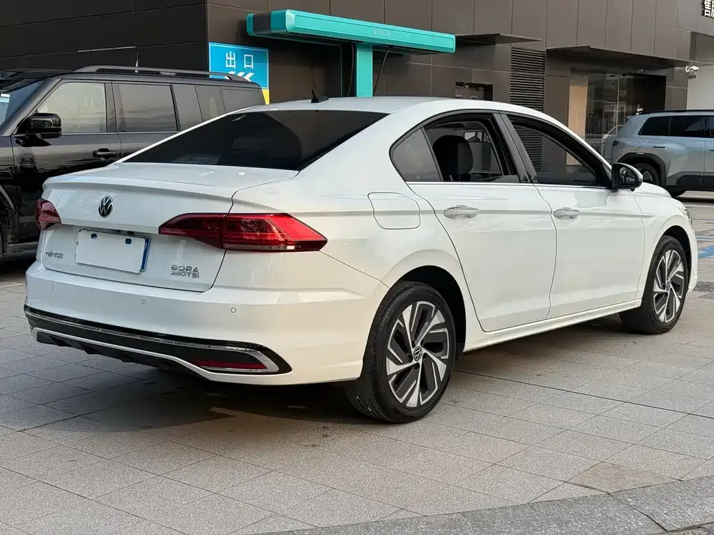 Volkswagen Bora 2023 из CN, фото 9