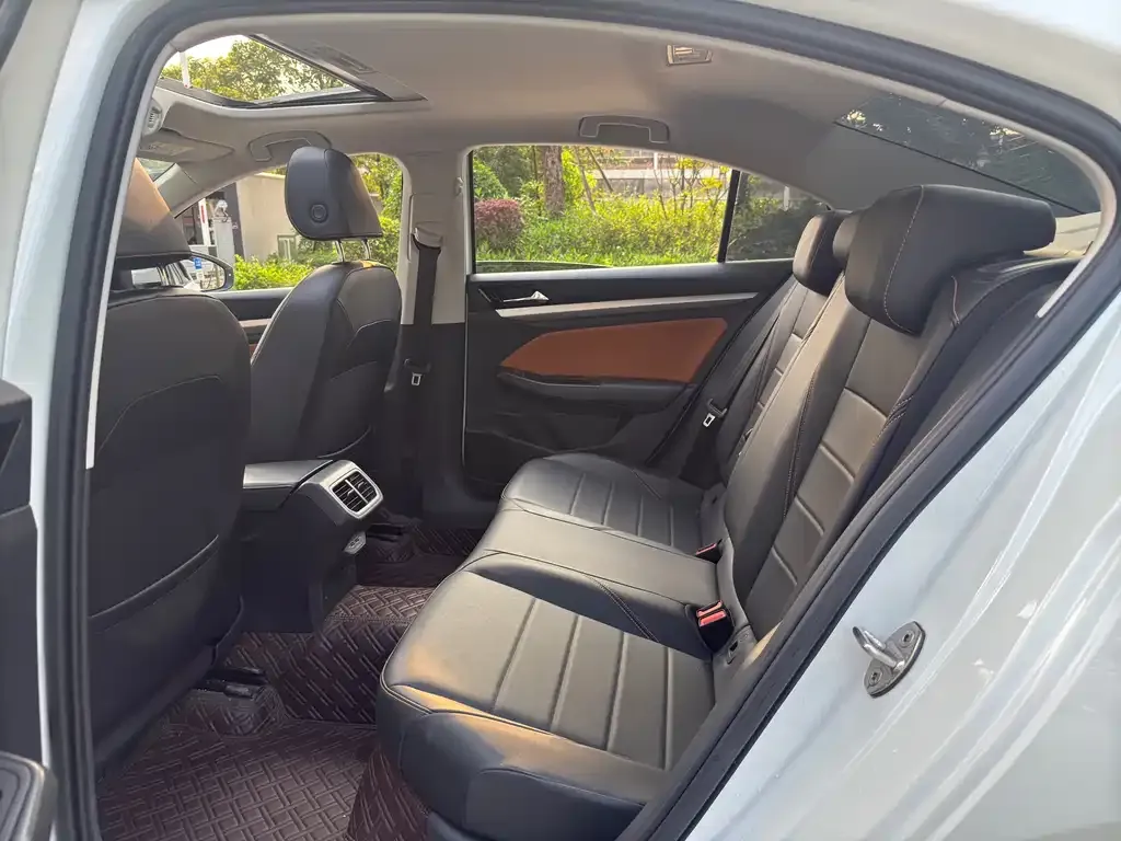 Volkswagen Bora 2023 из CN, фото 5