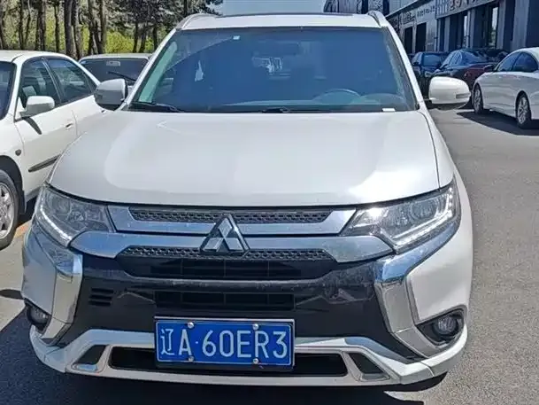 Mitsubishi Outlander 2022 из CN, фото 4