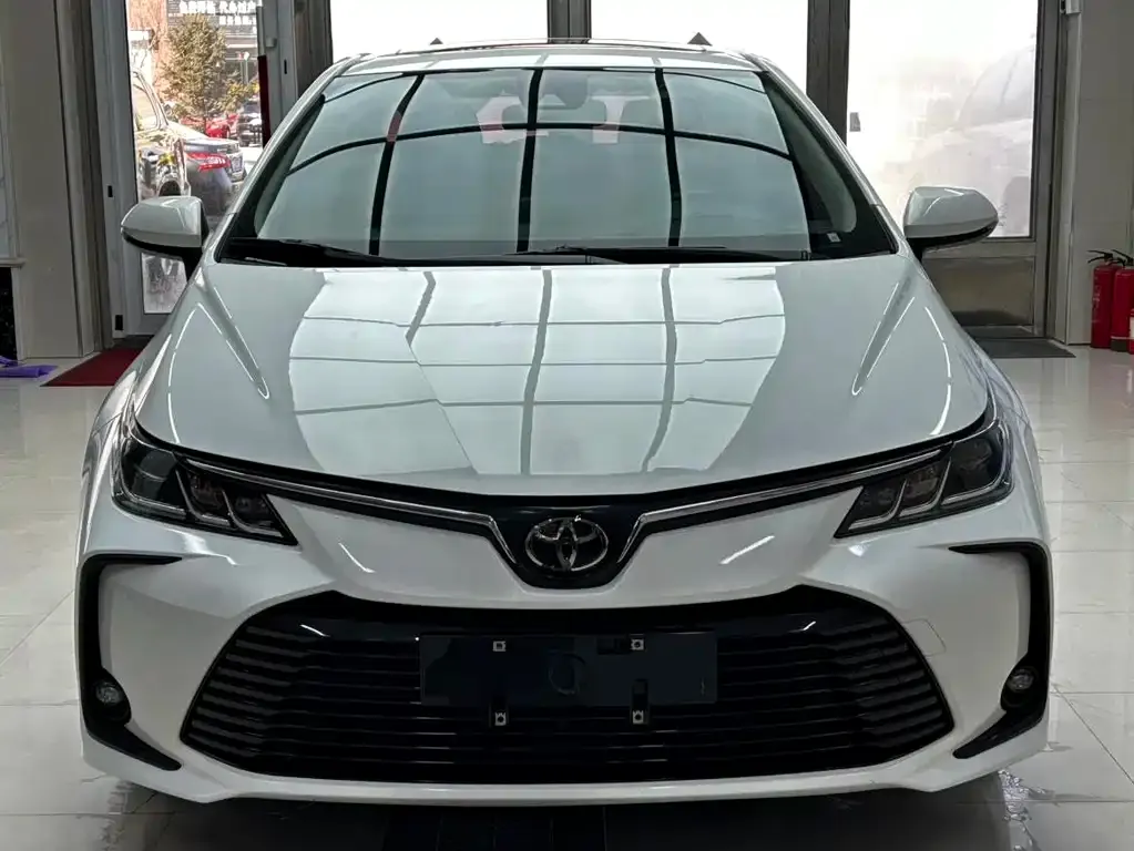 Toyota Corolla — фото 2
