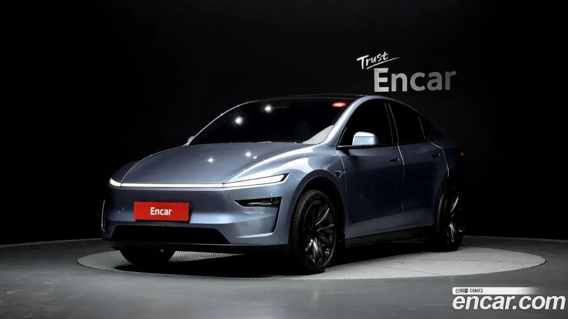 Tesla Model Y — фото 1