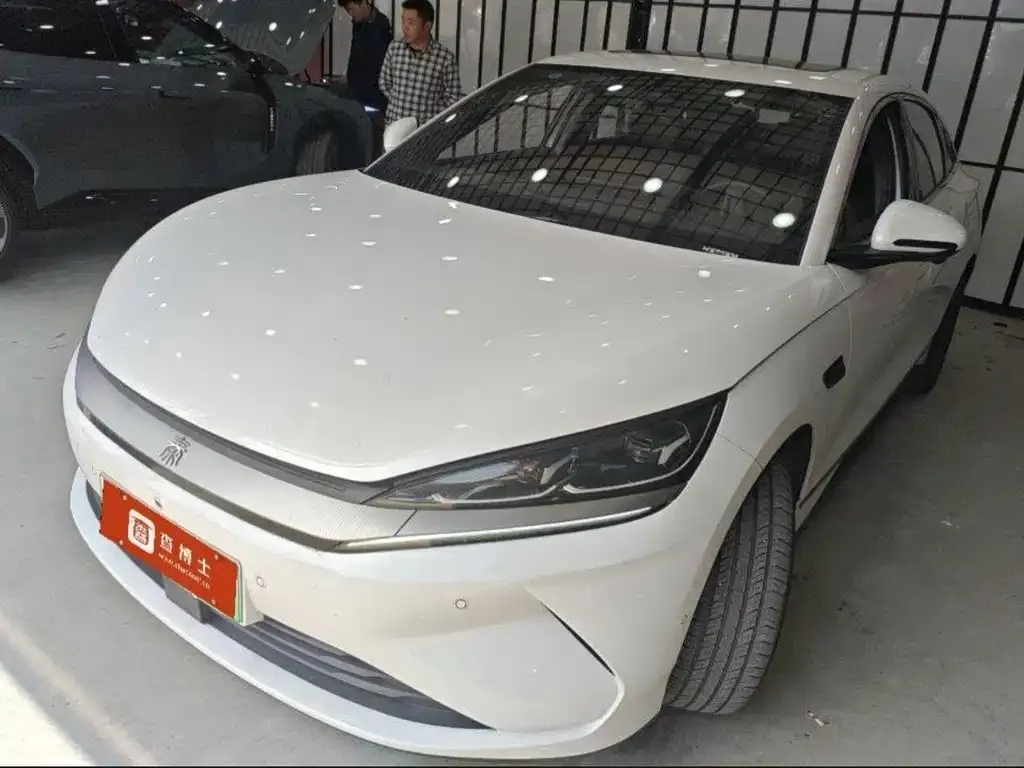 BYD Qin L — фото 1