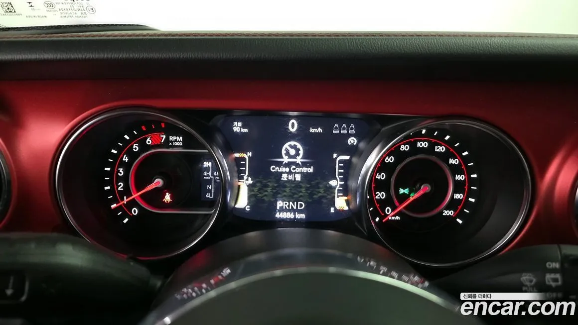 Jeep Wrangler 2022 из KR, фото 8