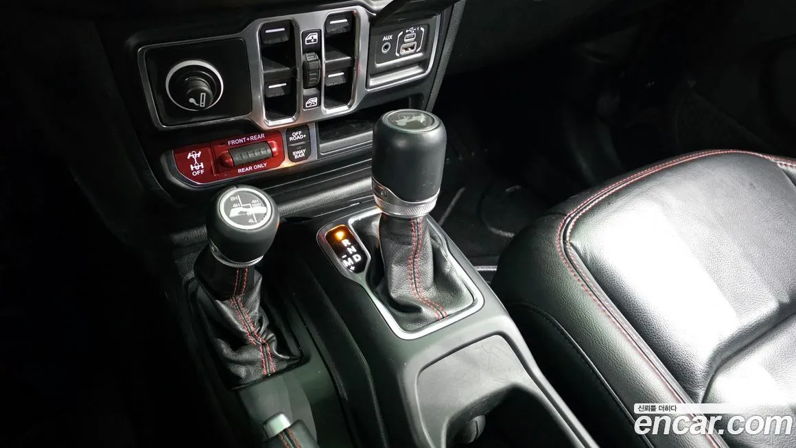 Jeep Wrangler 2022 из KR, фото 2