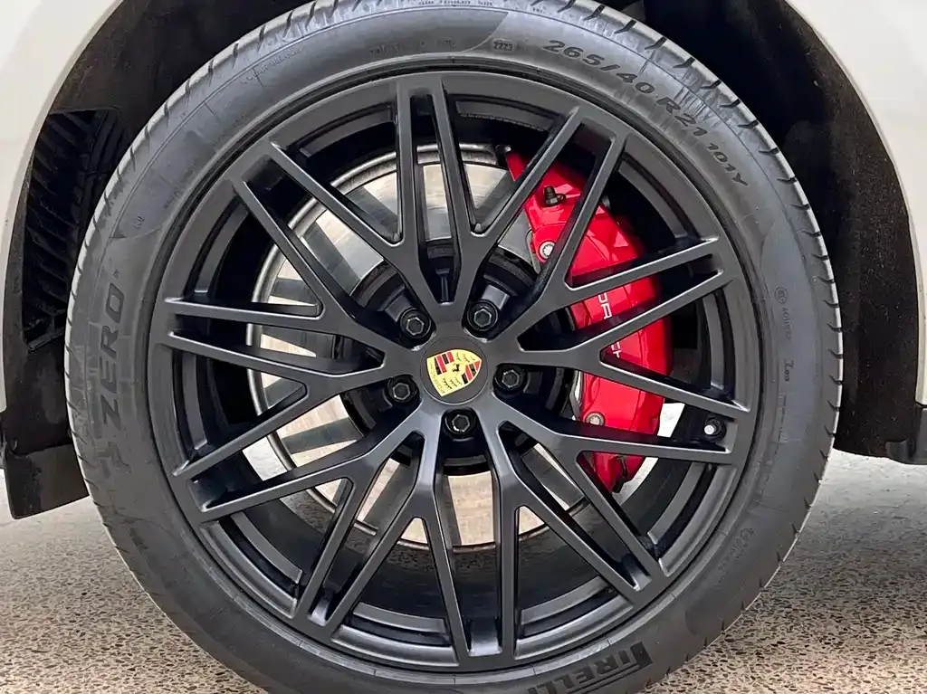Porsche Macan — фото 9