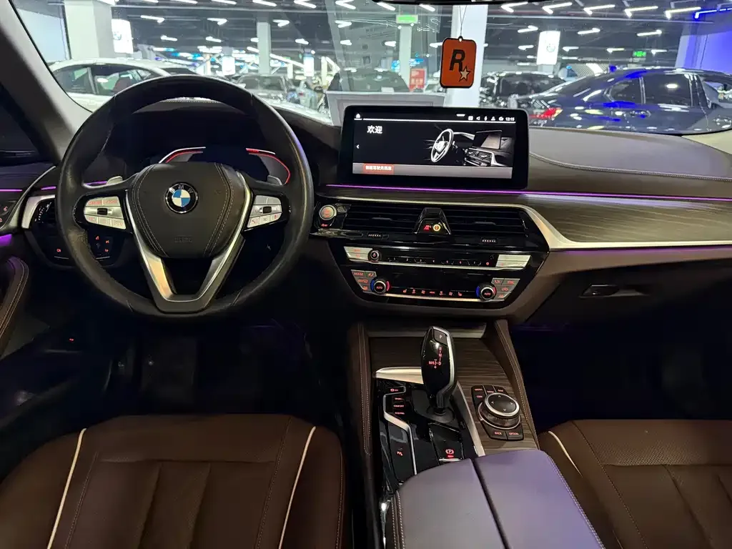 BMW 5 Series — фото 10