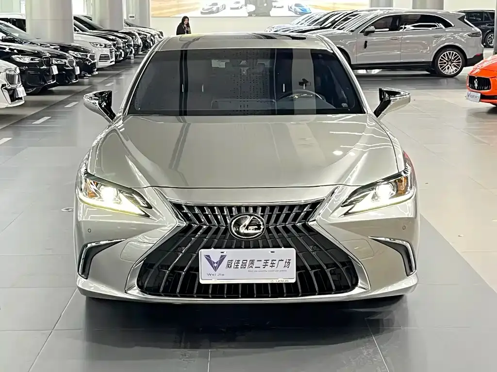 Lexus ES — фото 5
