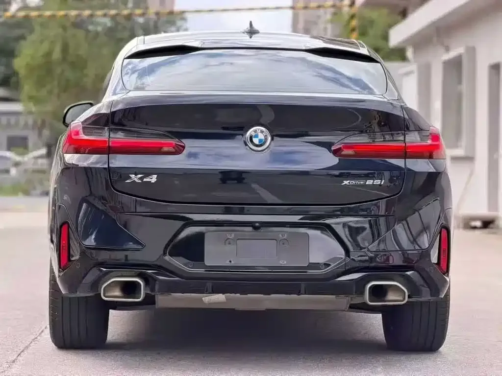 BMW X4 — фото 7