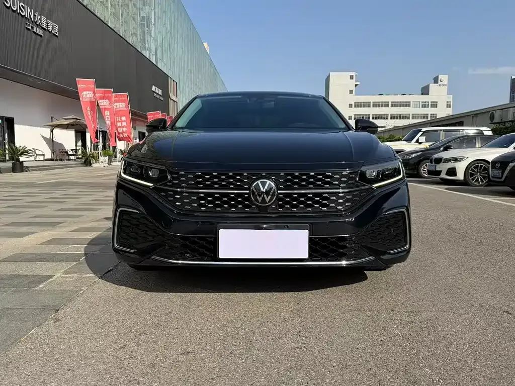 Volkswagen Passat — фото 8