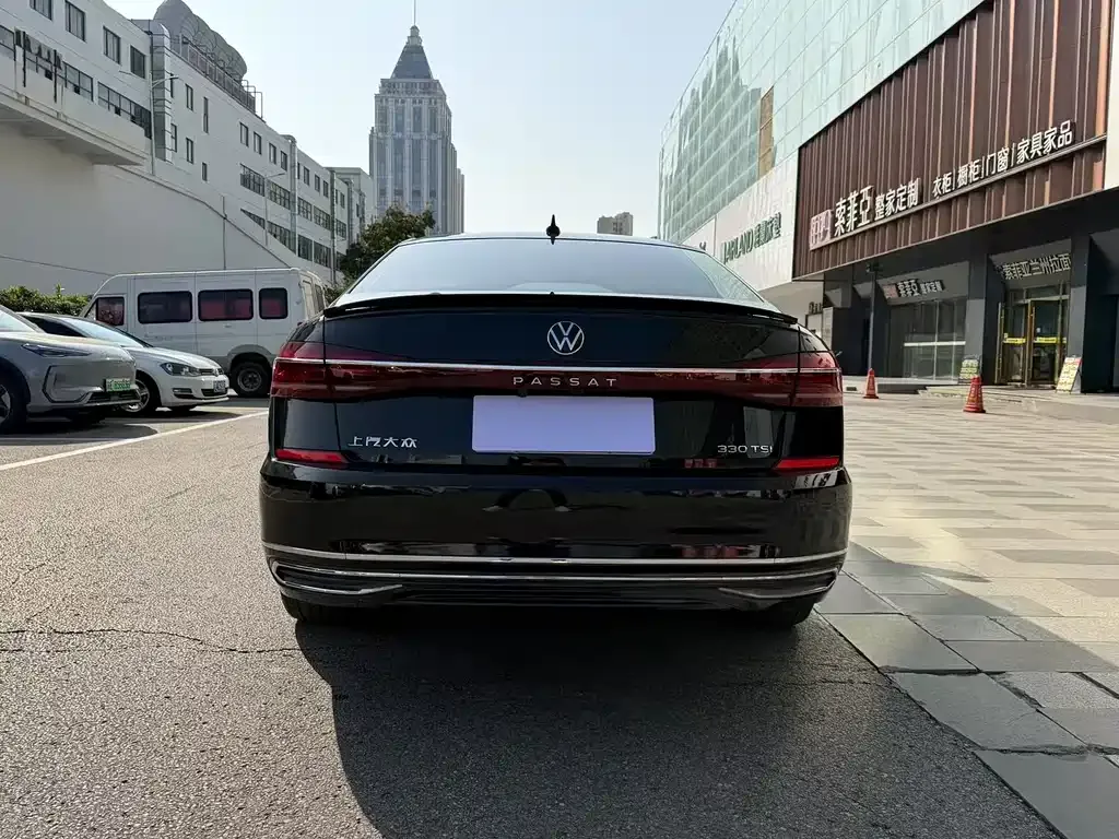 Volkswagen Passat — фото 7