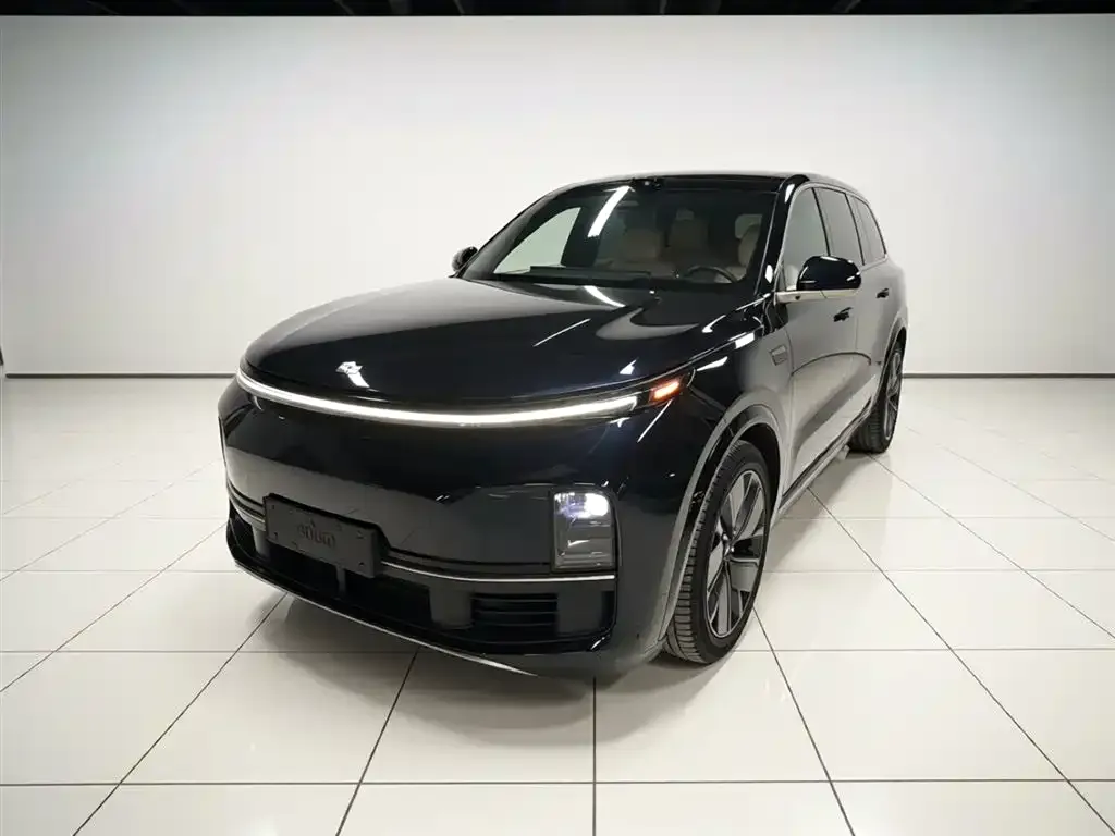 Li Auto L9 — фото 1