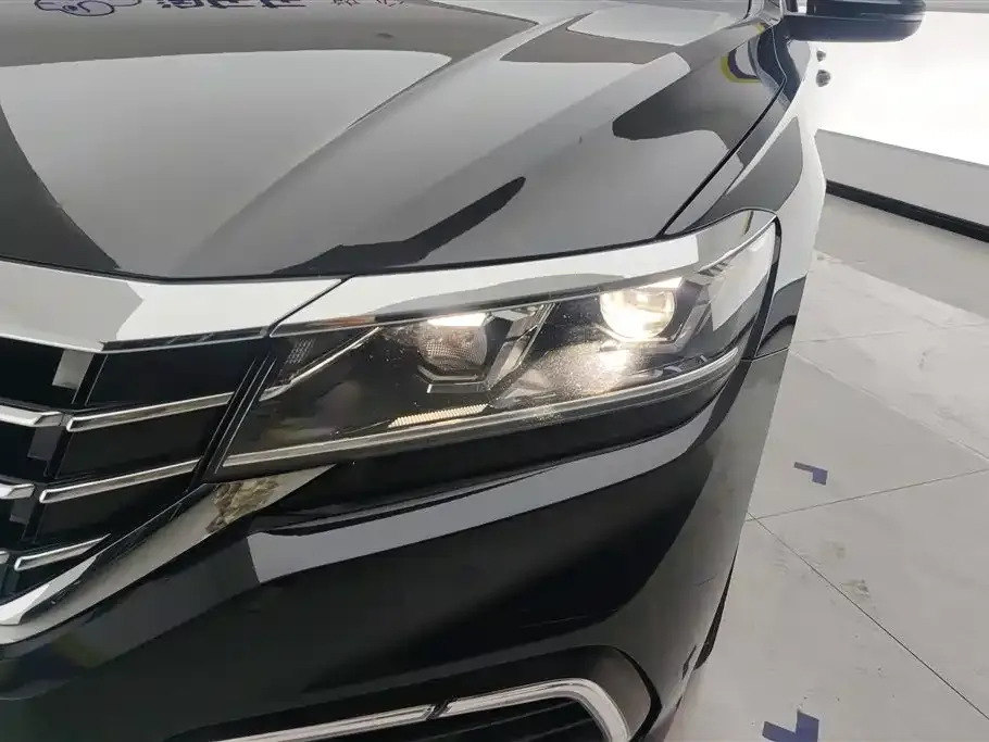 Volkswagen Passat — фото 6