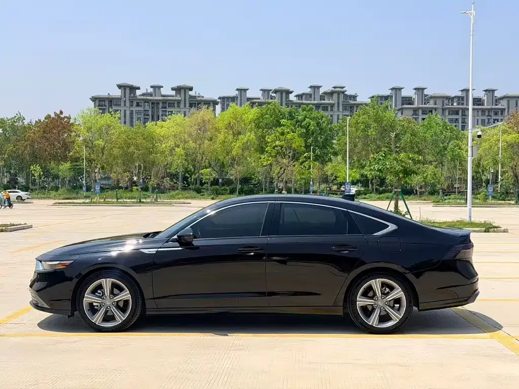Honda Accord — фото 6