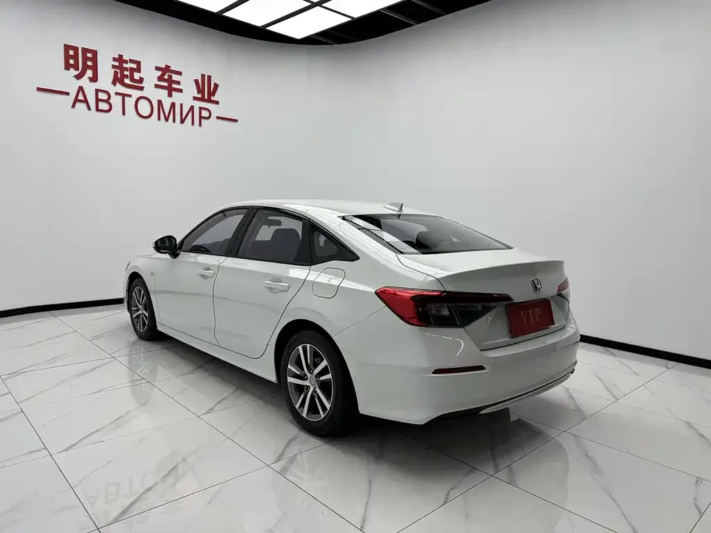 Honda Civic — фото 10