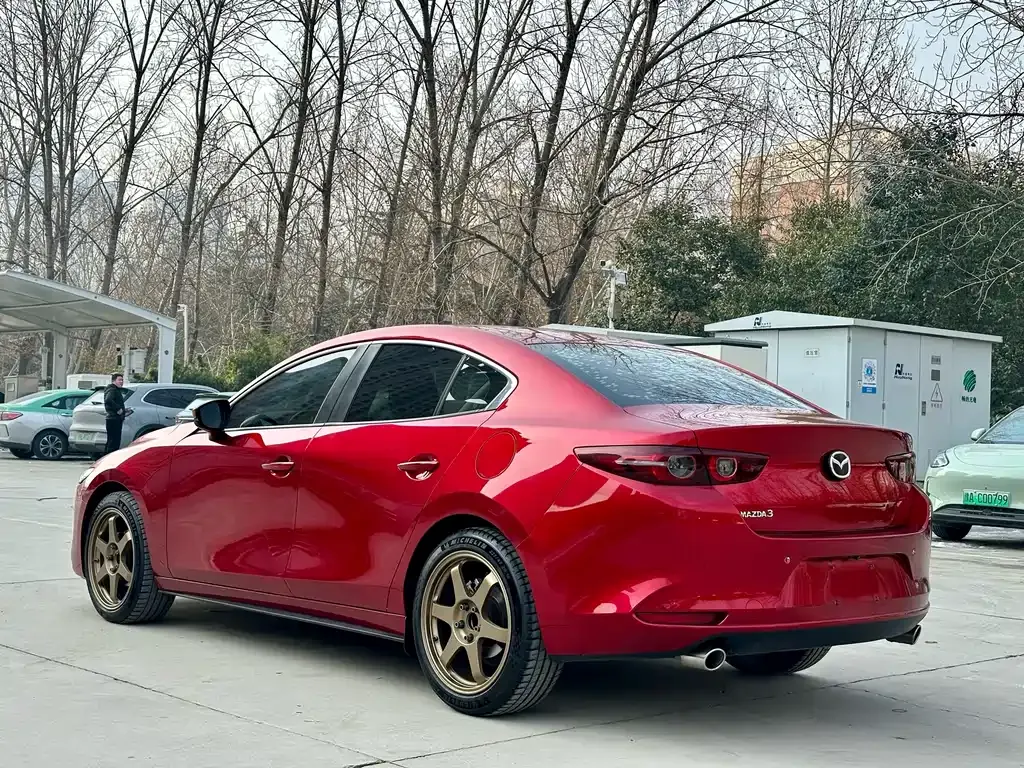 Mazda 3 Axela — фото 9