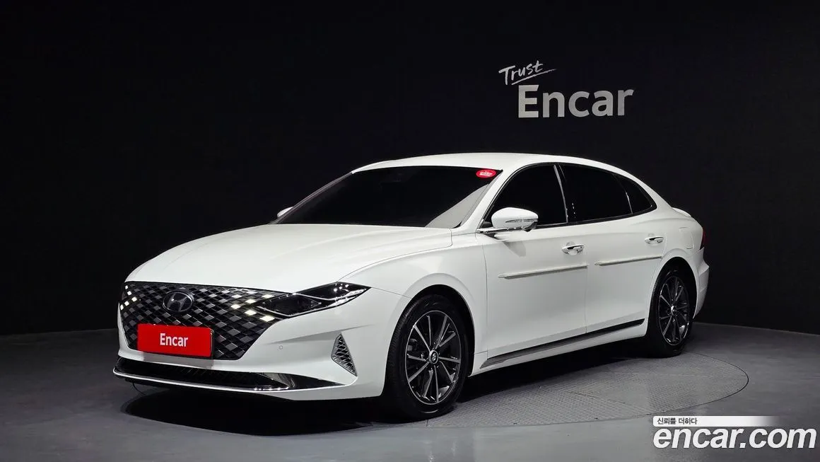 Hyundai Grandeur — фото 1