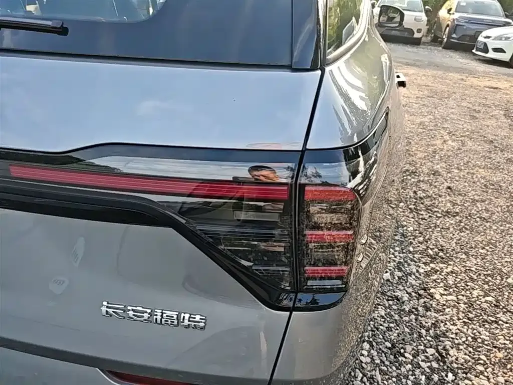 Ford Edge — фото 9