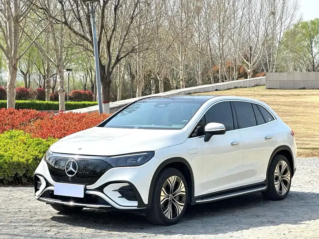Mercedes-Benz EQE SUV