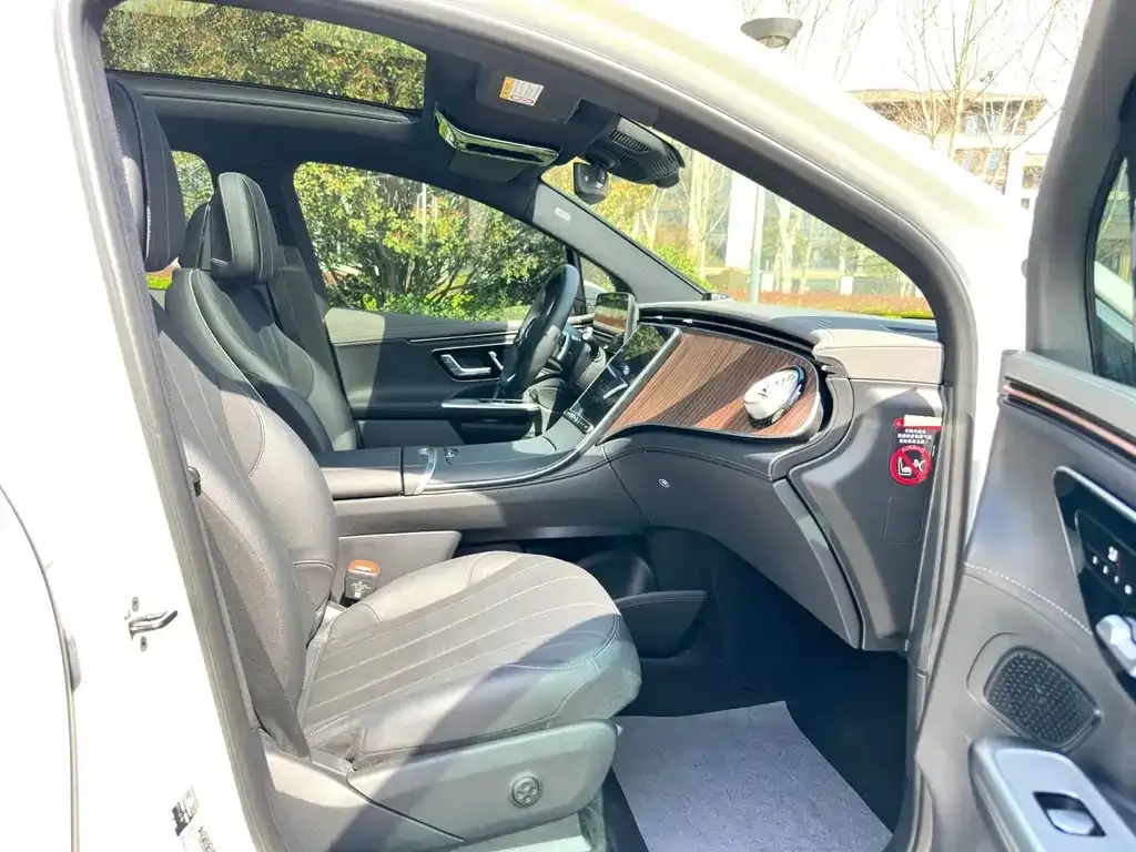 Mercedes-Benz EQE SUV 2025 из CN, фото 2
