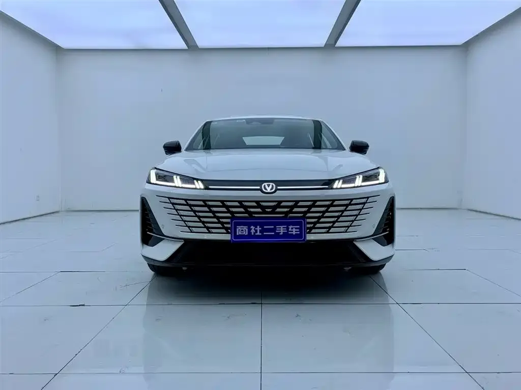 Changan Eado — фото 4